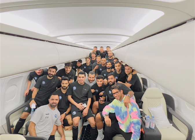 بعثة بيراميدز تغادر القاهرة