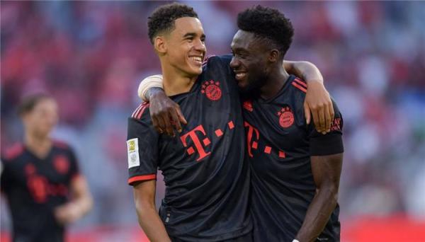 ديفيز وموسيالا