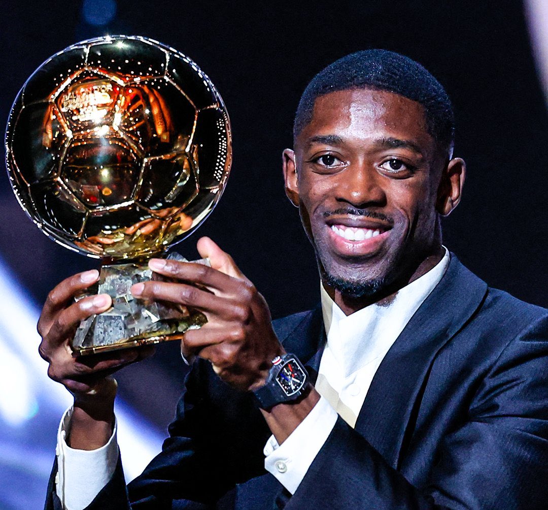 عثمان ديمبيلي يتوج بلقب افضل لاعب في العالم