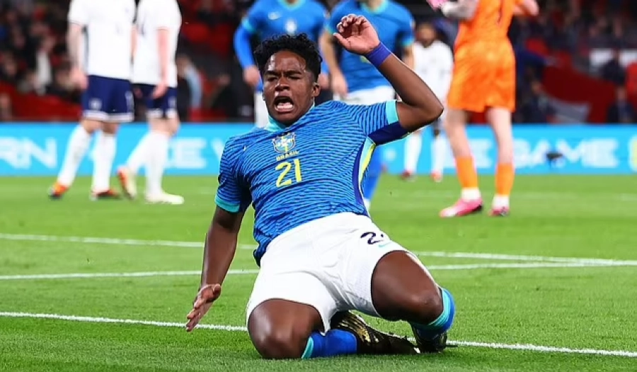 إندريك فيليبي يستعد لأول ظهور رسمي مع أولمبيك ليون ضد ليل