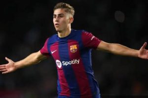 فيرمين لوبيز يؤكد تمسكه ببرشلونة واقترابه من تجديد عقده