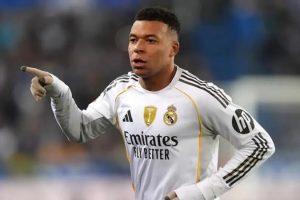 جدل مبابي يفرض نفسه قبل المواجهة الحاسمة