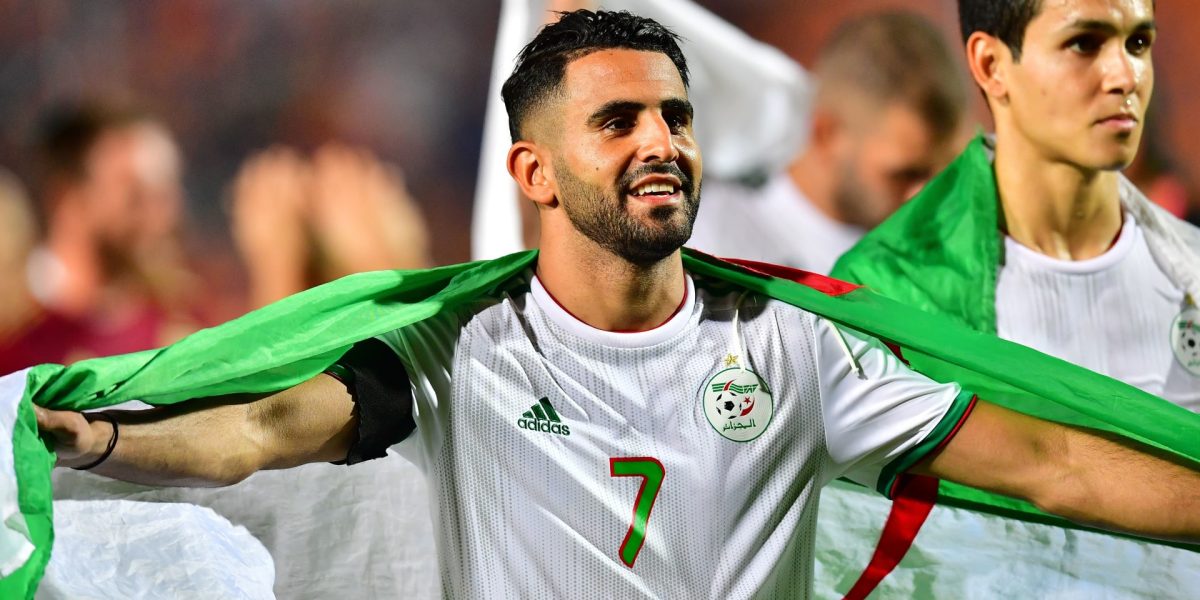 رياض محرز يؤكد أن التحكيم لم يكن سبب خروج الجزائر من أمم إفريقيا