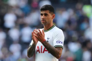 روميرو ينقذ توتنهام بتعادل قاتل أمام بيرنلي في الدوري الإنجليزي