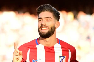 كاراسكو يطلب الرحيل عن الشباب بعد عرض من روما