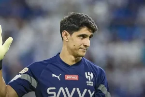 بونو يعود لحراسة الهلال وتجدد المقارنة مع ميندي في دوري روشن