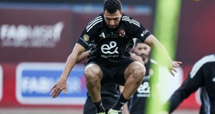 تريزيجيه يخضع لتدريبات تأهيلية