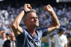 لويس إنريكي يتحدث عن تحدي مواجهة باريس سان جيرمان وجدول المباريات المزدحم