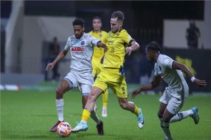 ضمك يقلب الطاولة على التعاون بثنائية ميتي في الدوري السعودي