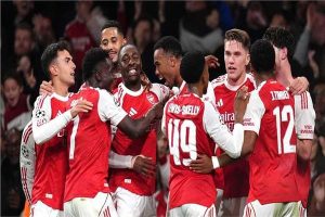 ثلاثية آرسنال تواصل الهيمنة.. ورايا يقترب من القفاز الذهبي