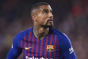 بواتينج يكشف: الكذب كان شرطًا للعب مع برشلونة