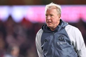 مكلارين يكشف كواليس صدام رونالدو وتين هاج في مانشستر يونايتد