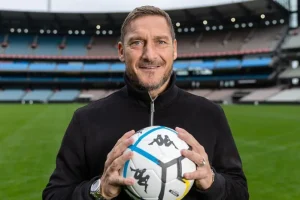 توتي يقترب من العودة إلى روما في منصب إداري جديد